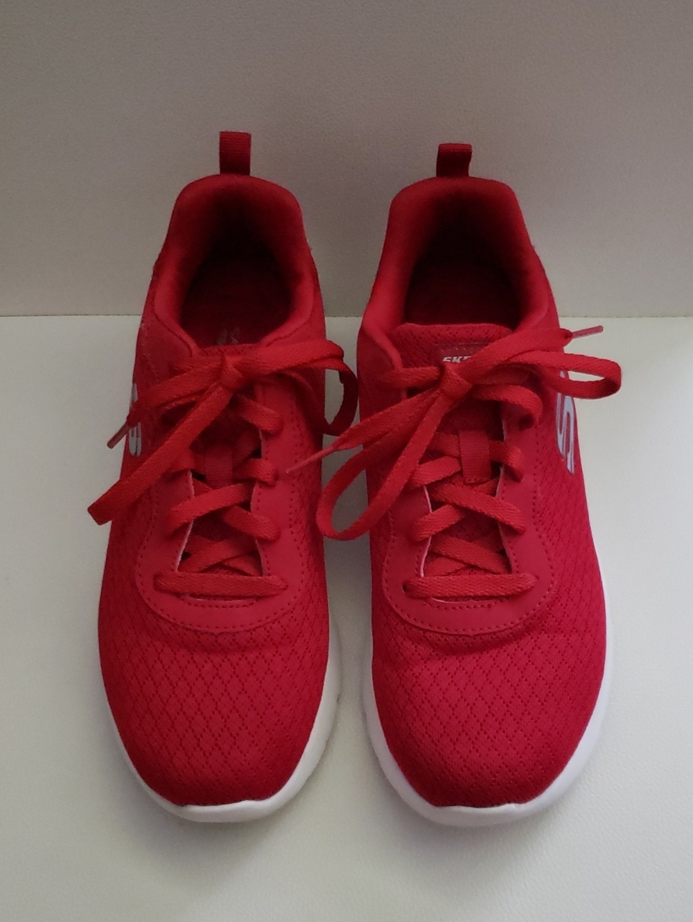 Skechers Women's Red Knit Lace-Up Sneakers with White Soles - Size 7.5